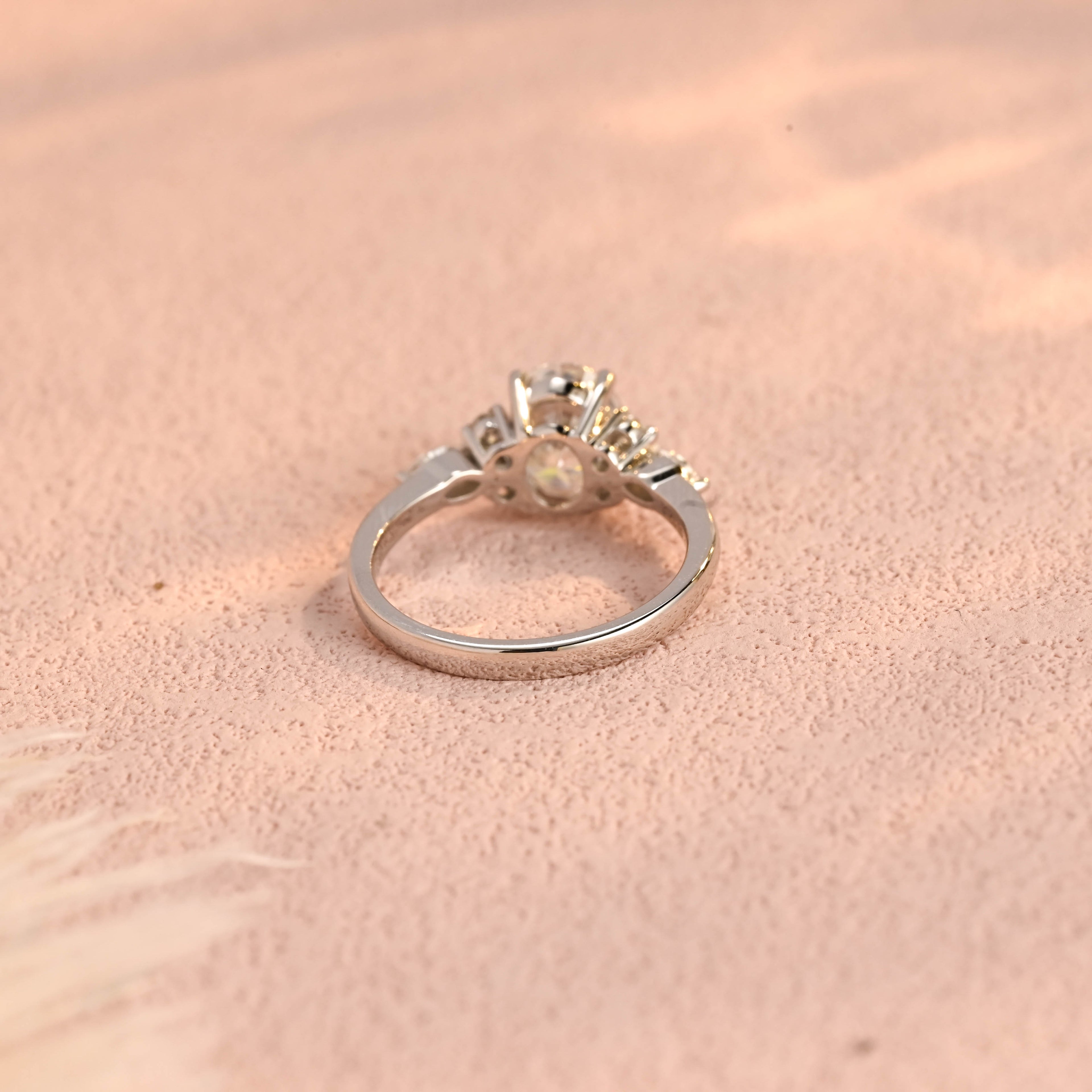 IGI Certified 1-5 Carat Oval Cut Lab Grown Diamond Ring | D VS1 EX | 14K 18K Gold & Platinum