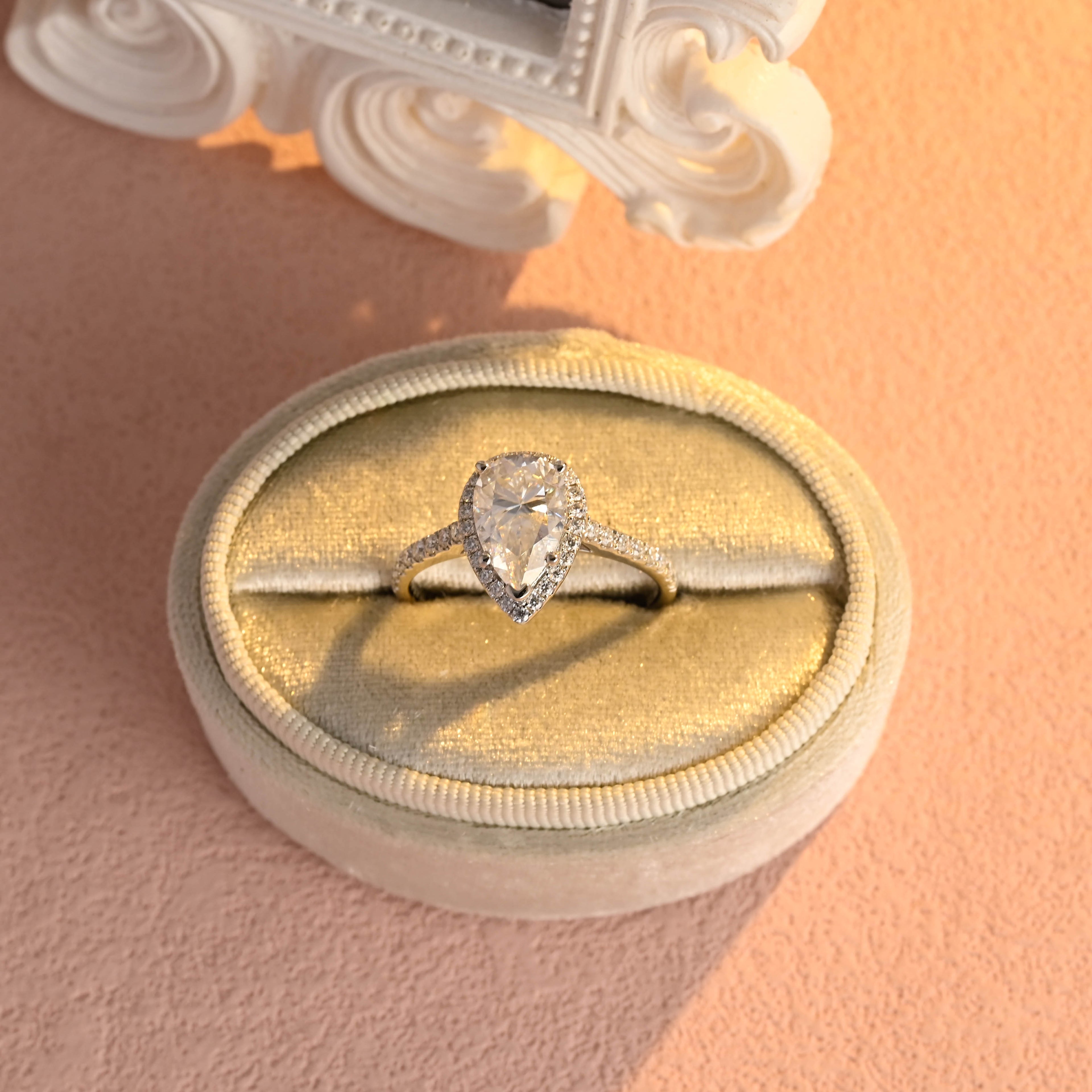 IGI Certified 1-5 Carat Pear Shaped Lab Grown Diamond Ring | D VS1 EX | 14K 18K Gold & Platinum