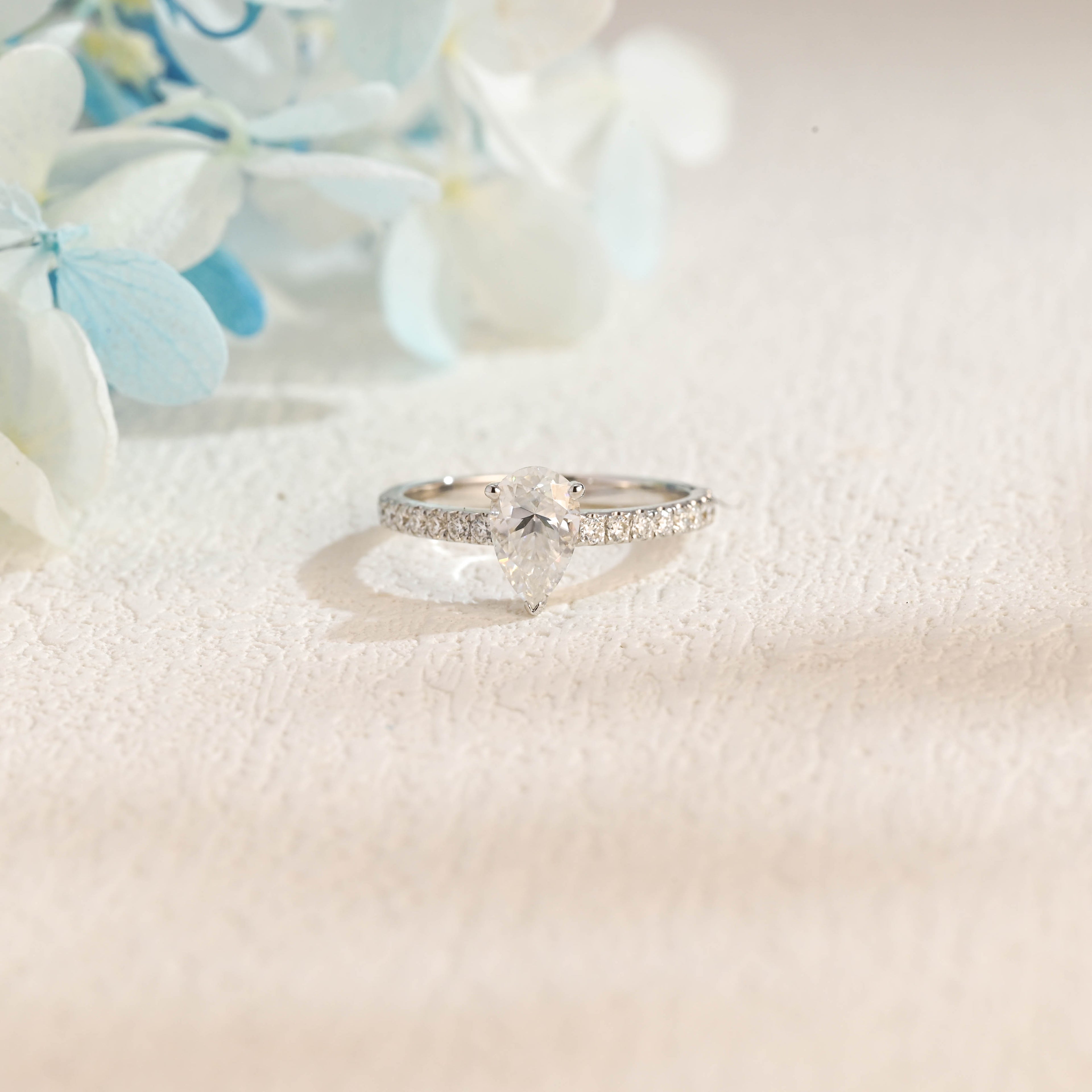 IGI Certified 1-5 Carat Pear Shaped Lab Grown Diamond Ring | D VS1 EX | 14K 18K Gold & Platinum