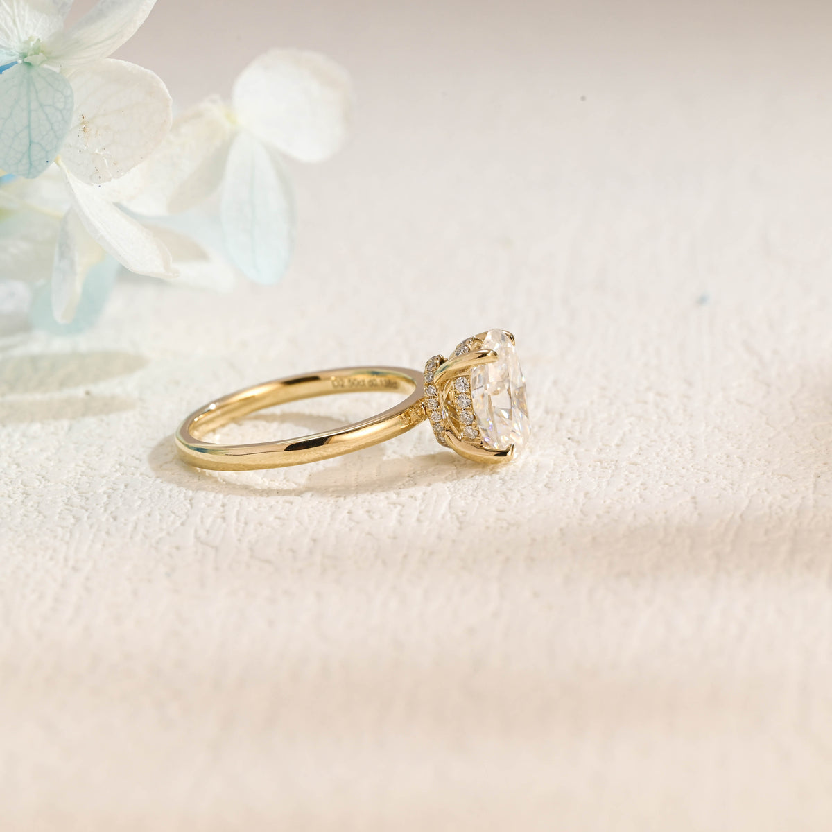 IGI Certified 1-5 Carat Oval Cut Lab Grown Diamond Statement Ring | D VS1 EX | 14K 18K Gold & Platinum