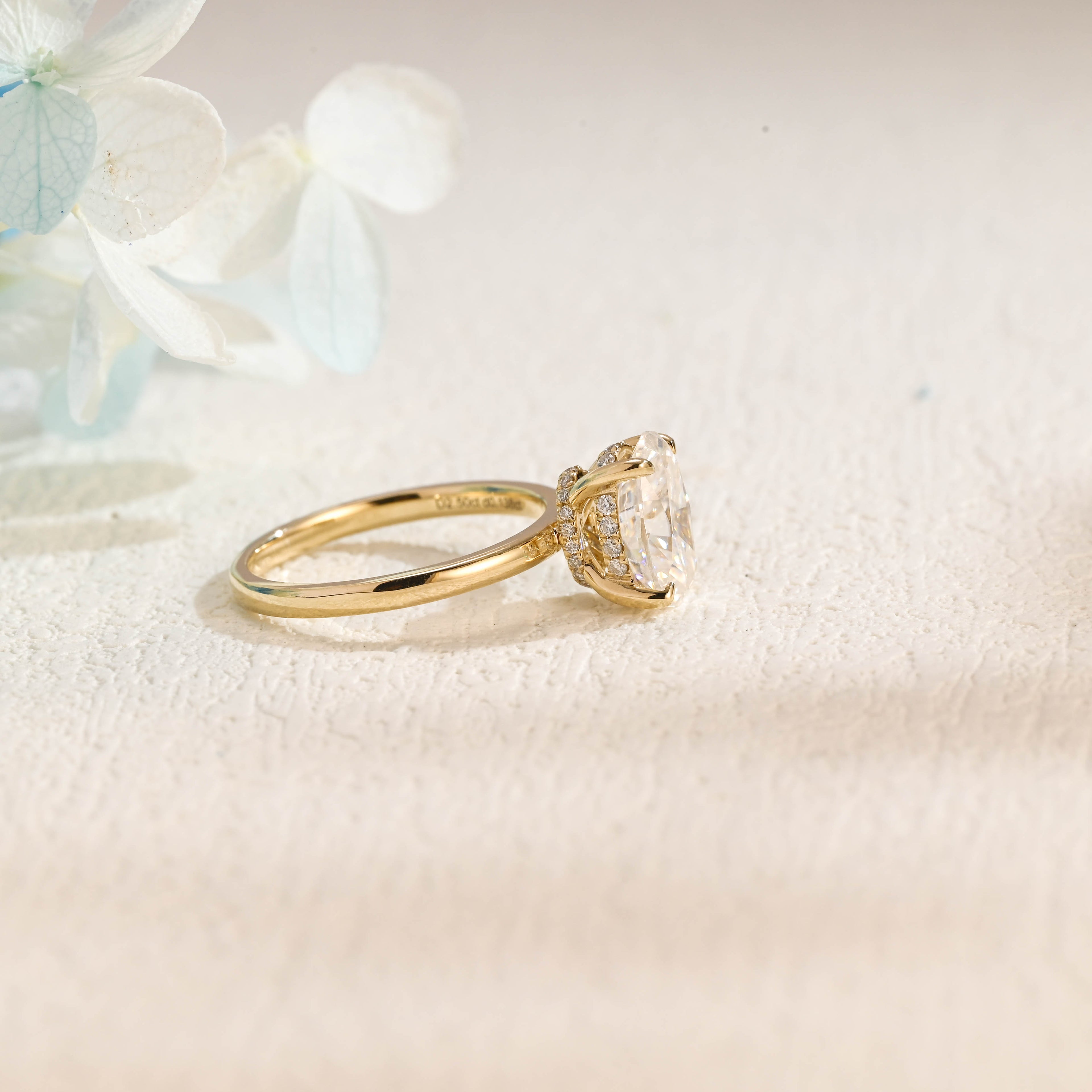 IGI Certified 1-5 Carat Oval Cut Lab Grown Diamond Ring | D VS1 EX | 14K 18K Gold & Platinum