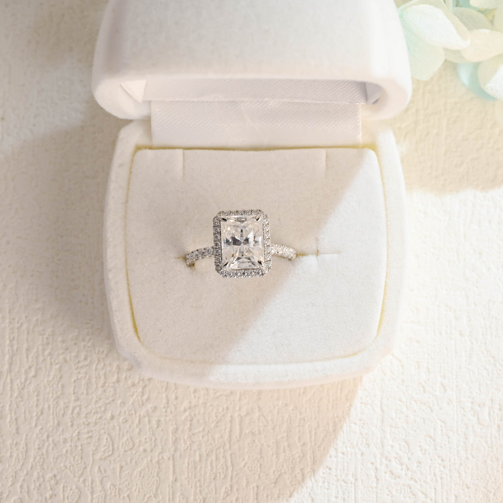 IGI Certified 1-5 Carat D Color VS1 Clarity Radiant Cut Lab Grown Diamond Engagement Ring in 14K/18K Gold or Platinum