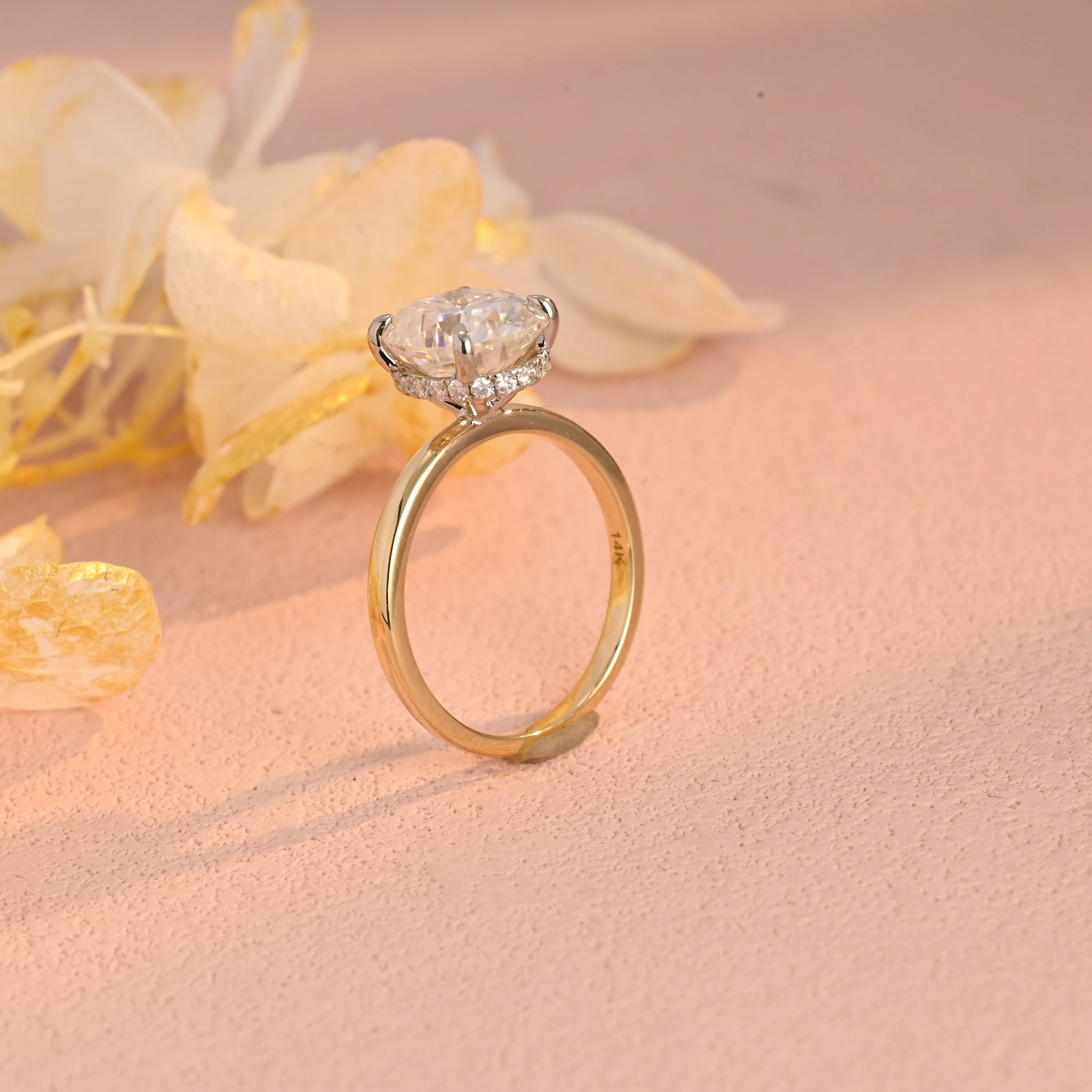 IGI Certified 1-5 Carat Oval Lab Grown Diamond Two-Tone Ring | D VS1 EX | 14K 18K Gold & Platinum
