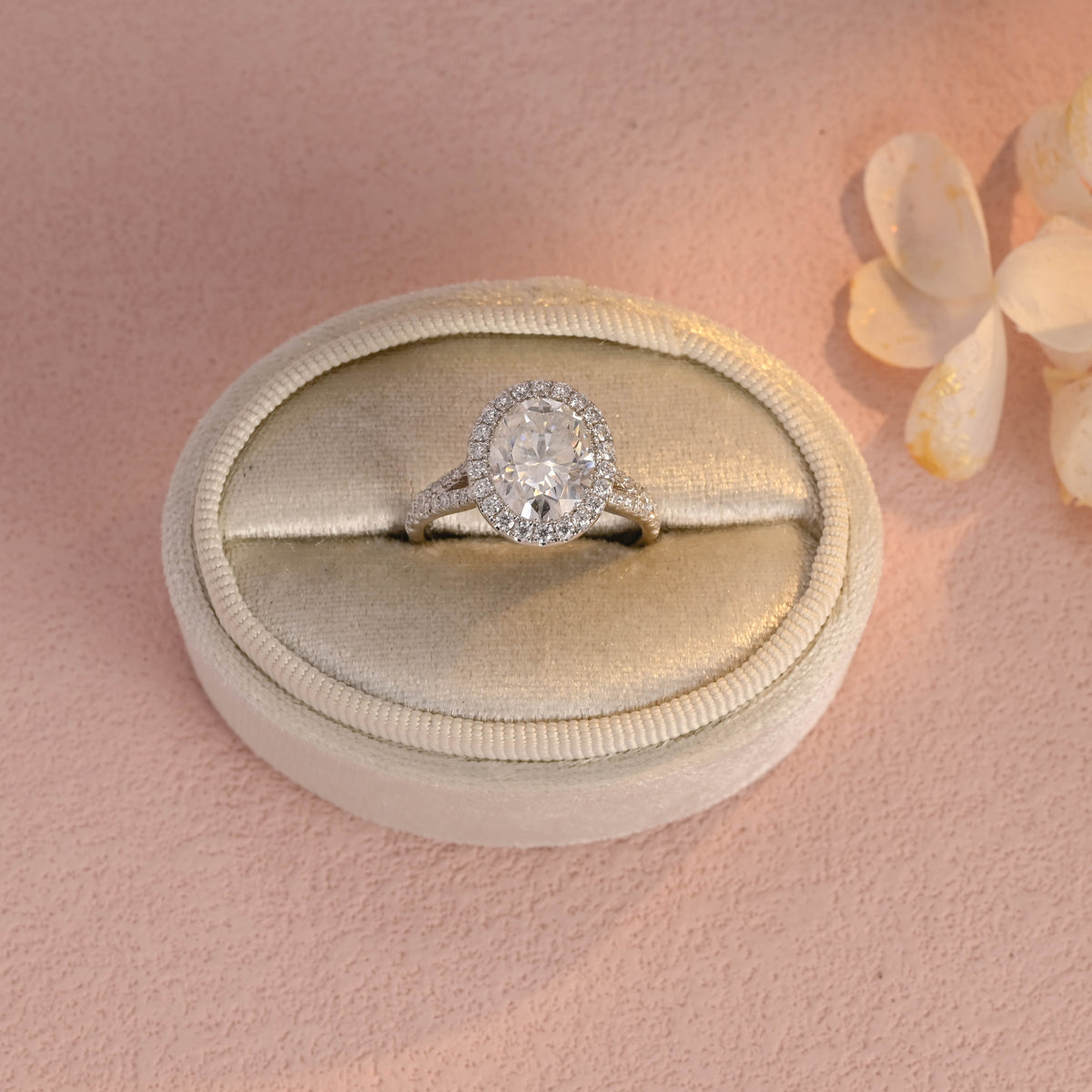 IGI Certified 1-5 Carat Oval Cut Lab Grown Diamond Ring for Women | D VS1 EX | 14K 18K Gold & Platinum