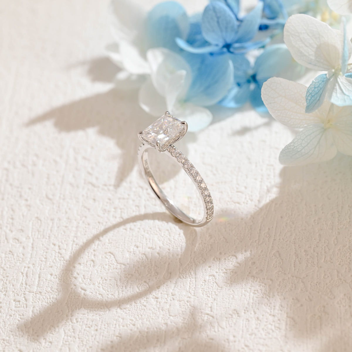 Luxury IGI Certified 1-5 Carat D Color VS1 Clarity Radiant Cut Lab Grown Diamond Engagement Ring in 14K/18K Gold or Platinum