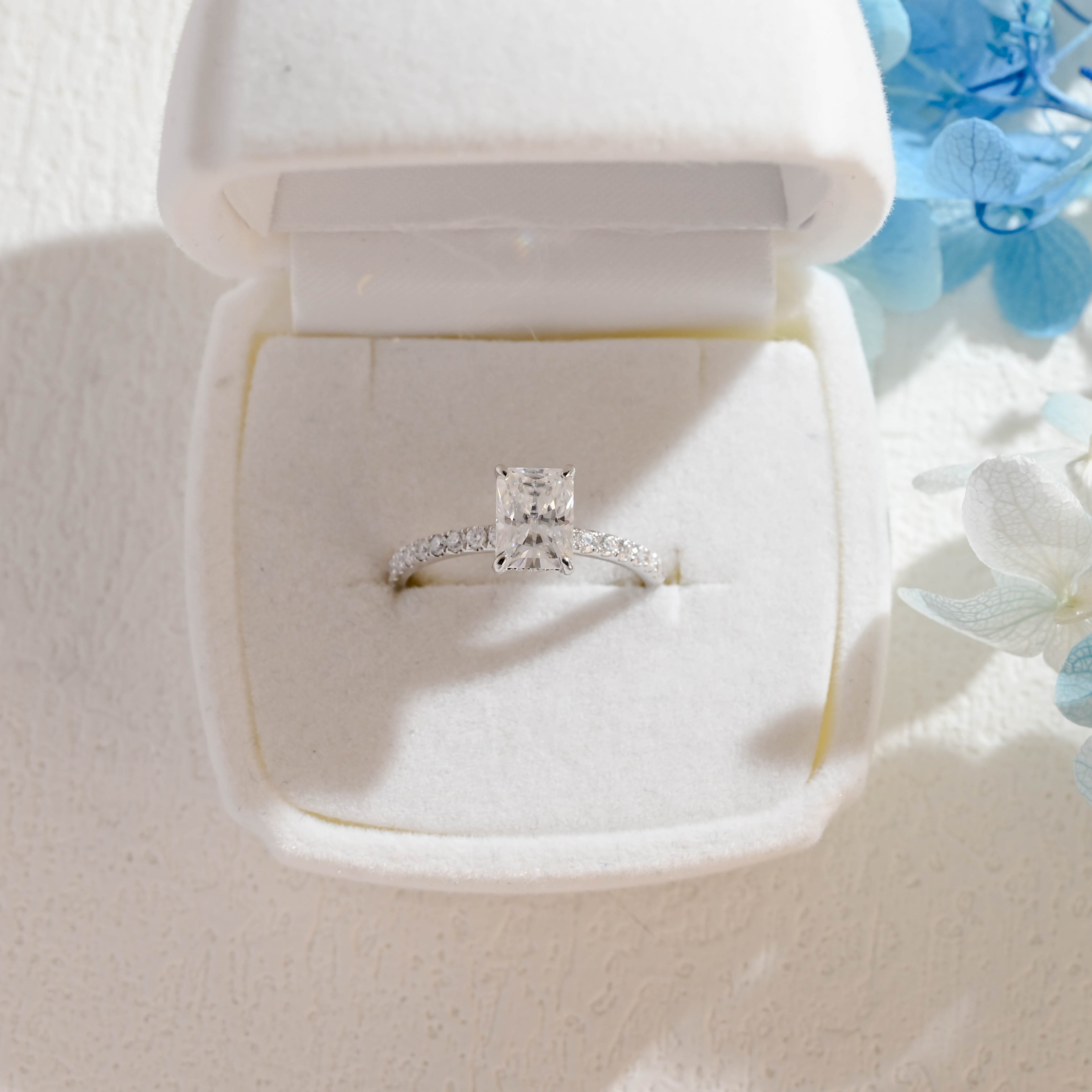 IGI Certified 1-5 Carat D Color VS1 Clarity Radiant Cut Lab Grown Diamond Engagement Ring in 14K/18K Gold or Platinum