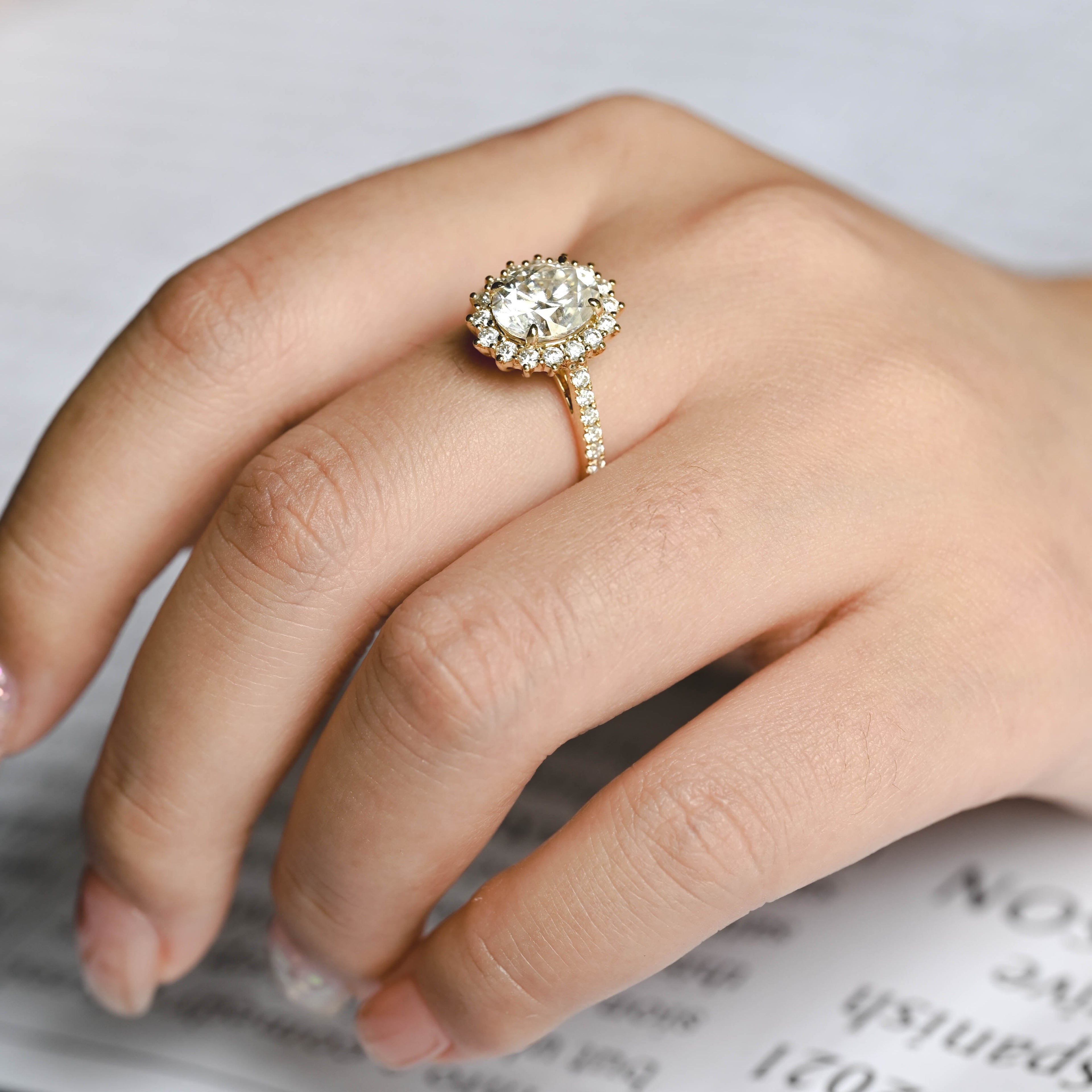IGI Certified 1-5 Carat Oval Cut Lab Grown Diamond Ring | D VS1 EX | 14K 18K Gold & Platinum