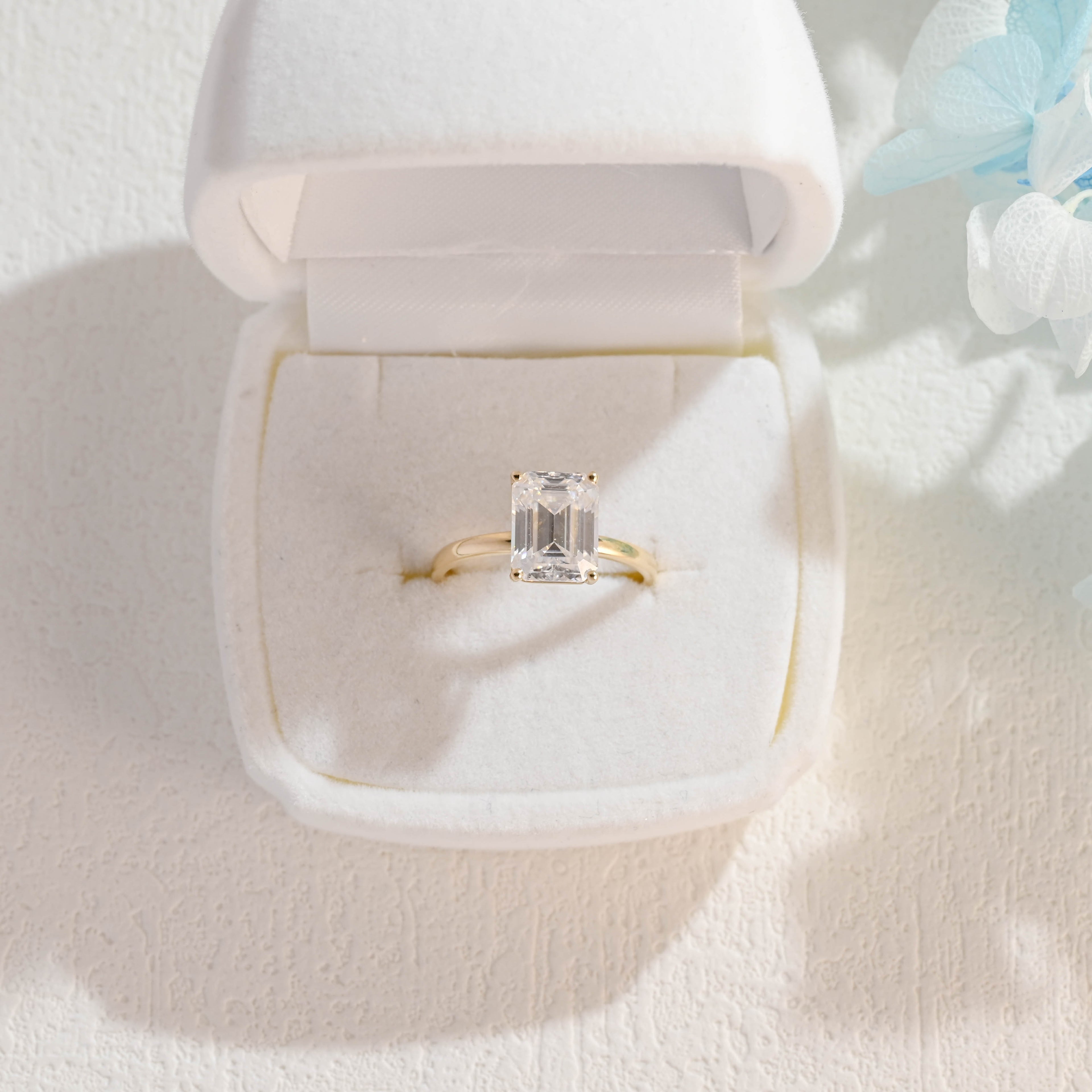 IGI Certified 1-5 Carat Emerald Cut Lab Grown Diamond Ring | D VS1 EX | 14K 18K Gold