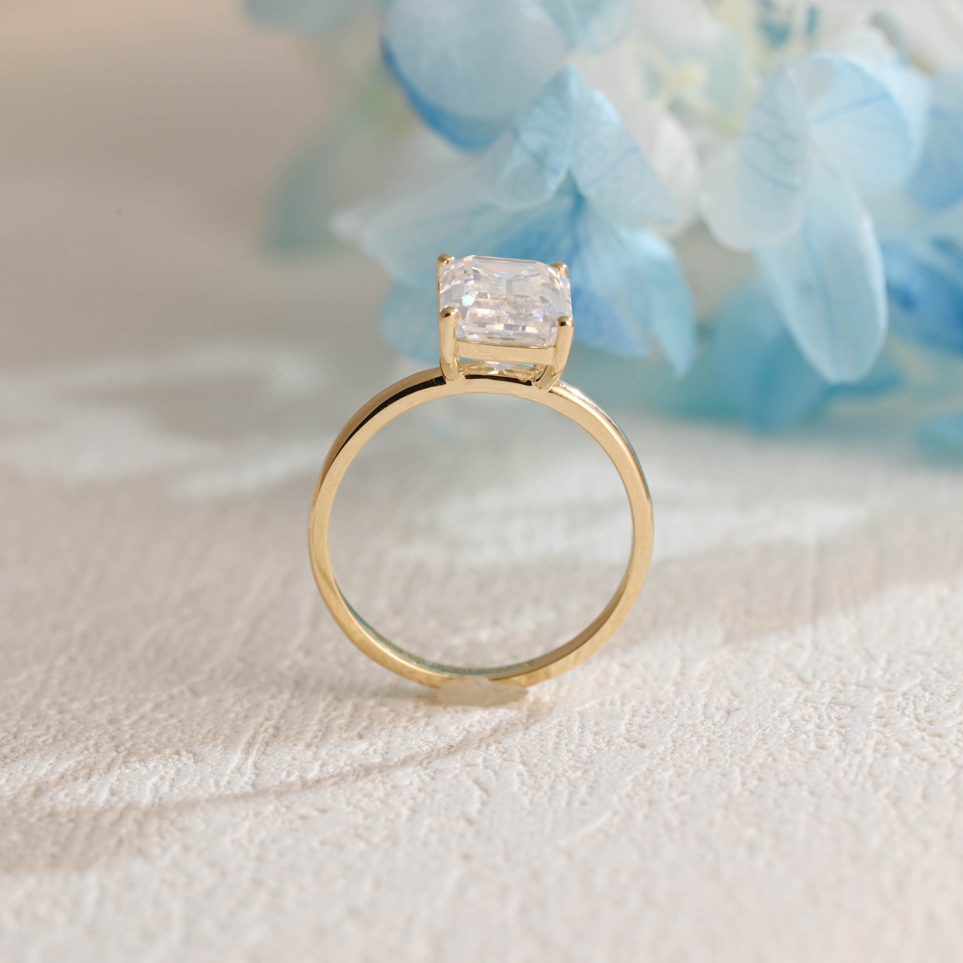 IGI Certified 1-5 Carat Emerald Cut Lab Grown Diamond Ring | D VS1 EX | 14K 18K Gold