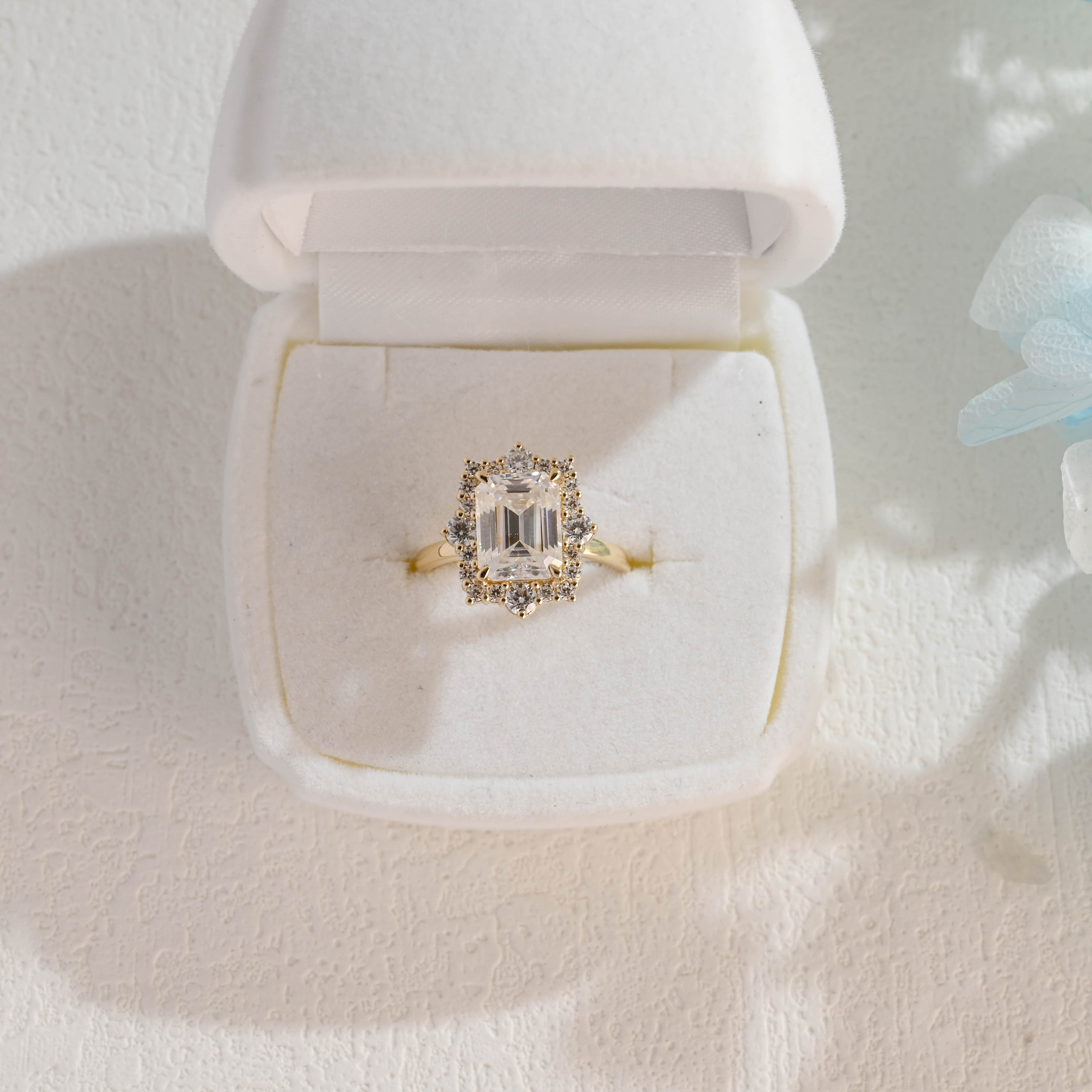 IGI Certified 1-5 Carat Emerald Cut Lab Grown Diamond Ring | D VS1 EX | 14K 18K Gold