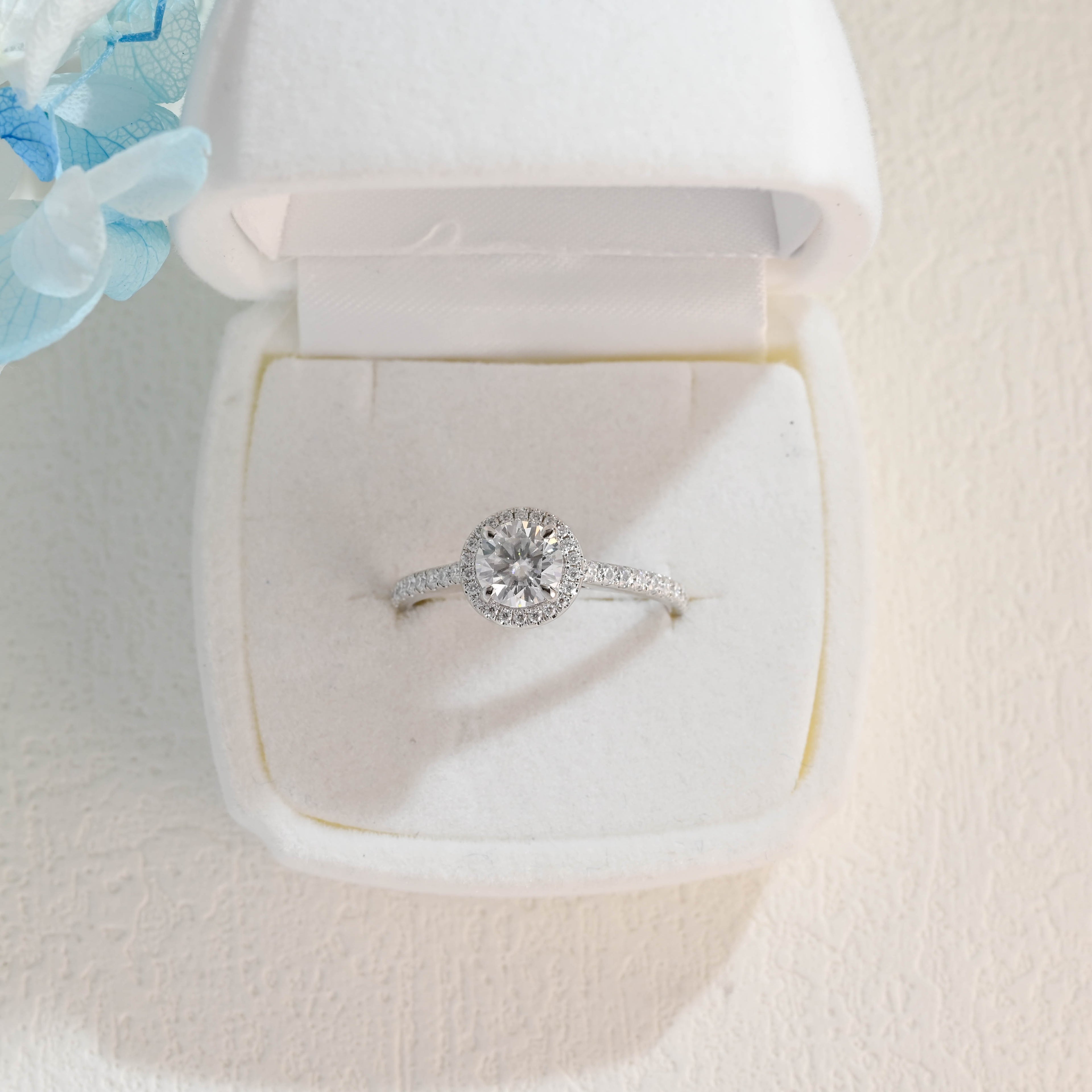 IGI Certified 1-5 Carat Round Brilliant Lab Grown Diamond Ring | D VS1 Ideal Cut | 14K 18K Gold & Platinum
