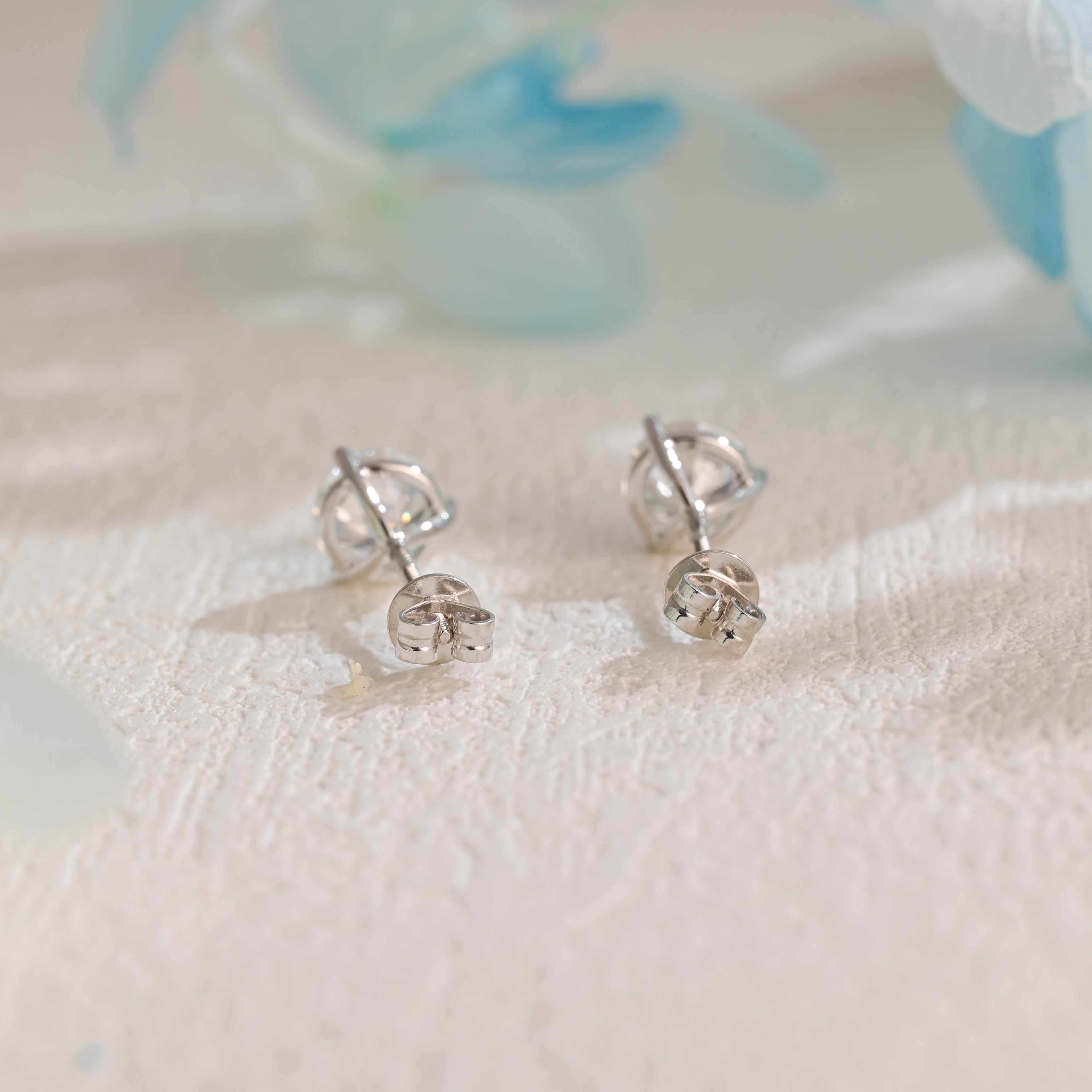 IGI Certified Round Brilliant Lab Grown Diamond Stud Earrings | D VS1 Ideal Cut | 0.5-3 CTW