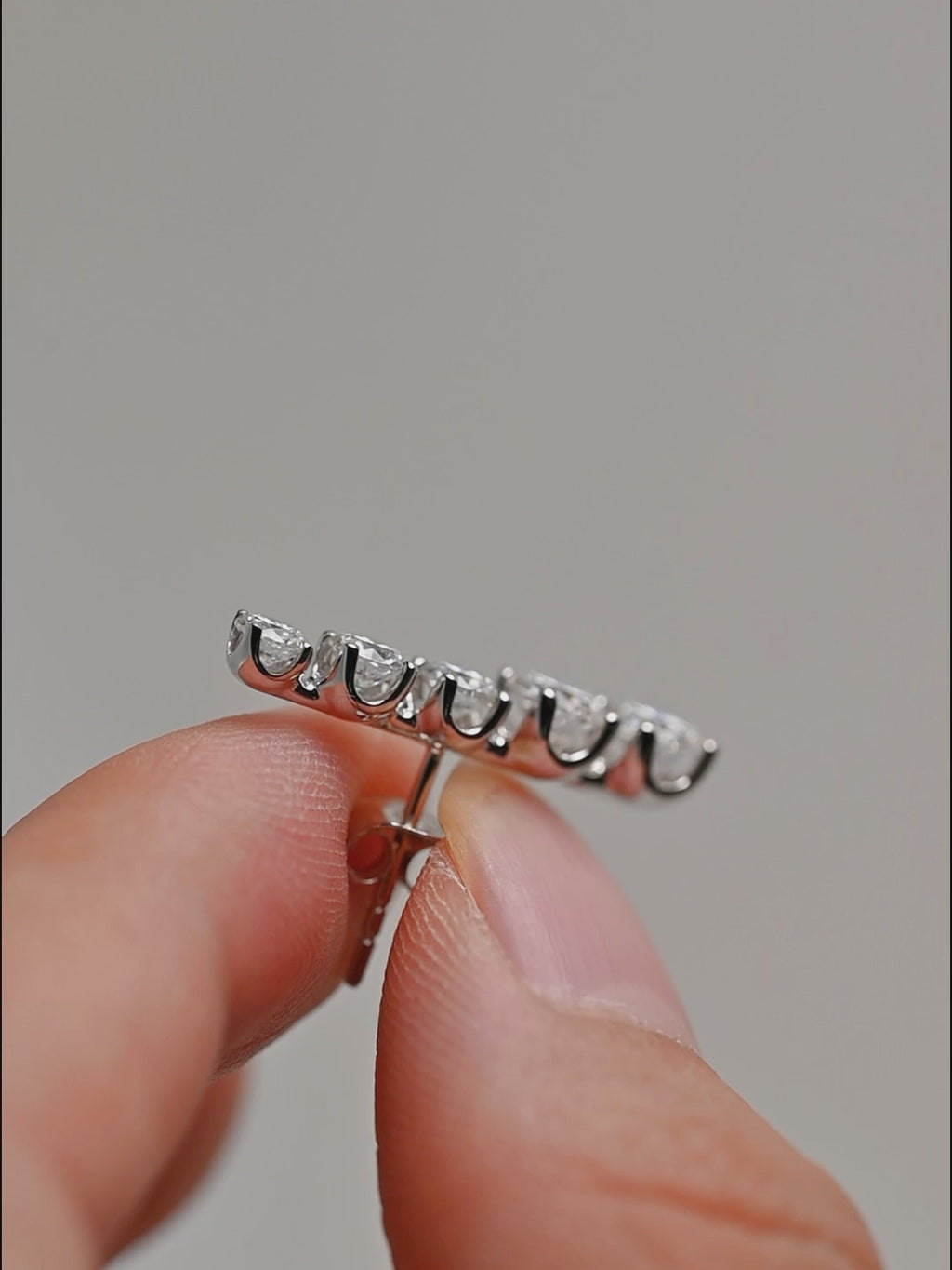 5-Stone Round Lab Grown Diamond Gradient Studs | D-E VVS-VS | 14K 18K Gold