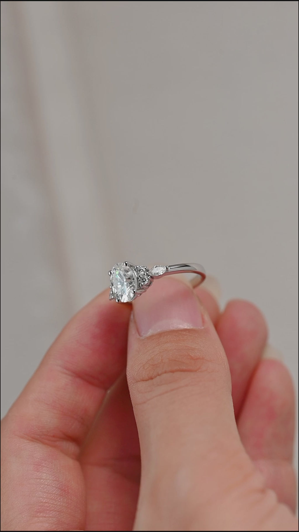 IGI Certified 1-5 Carat Oval Cut Lab Grown Diamond Ring | D VS1 EX | 14K 18K Gold & Platinum
