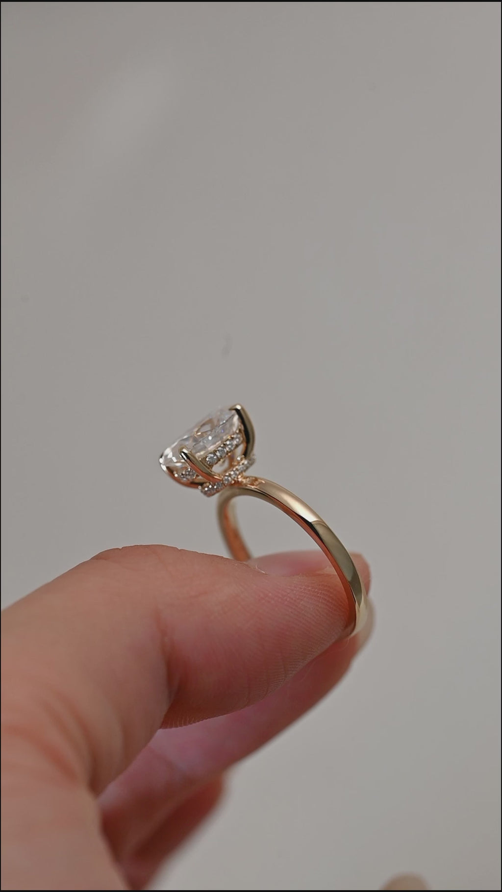 IGI Certified 1-5 Carat Oval Cut Lab Grown Diamond Ring | D VS1 EX | 14K 18K Gold & Platinum