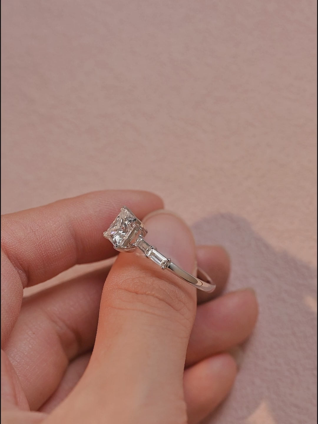 IGI Certified Princess Cut Lab Grown Diamond Ring - 1-5 CT D VS1 - 14K/18K Gold & Platinum