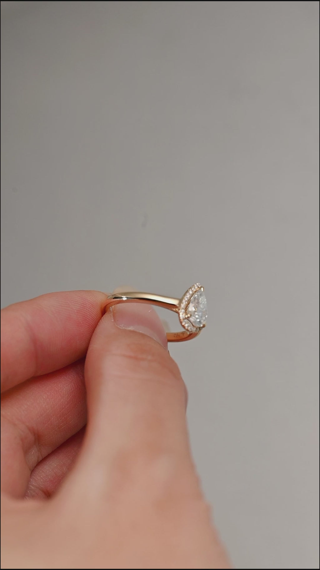 IGI Certified 1-5 Carat Pear Shaped Lab Grown Diamond Ring | D VS1 EX | 14K 18K Gold & Platinum
