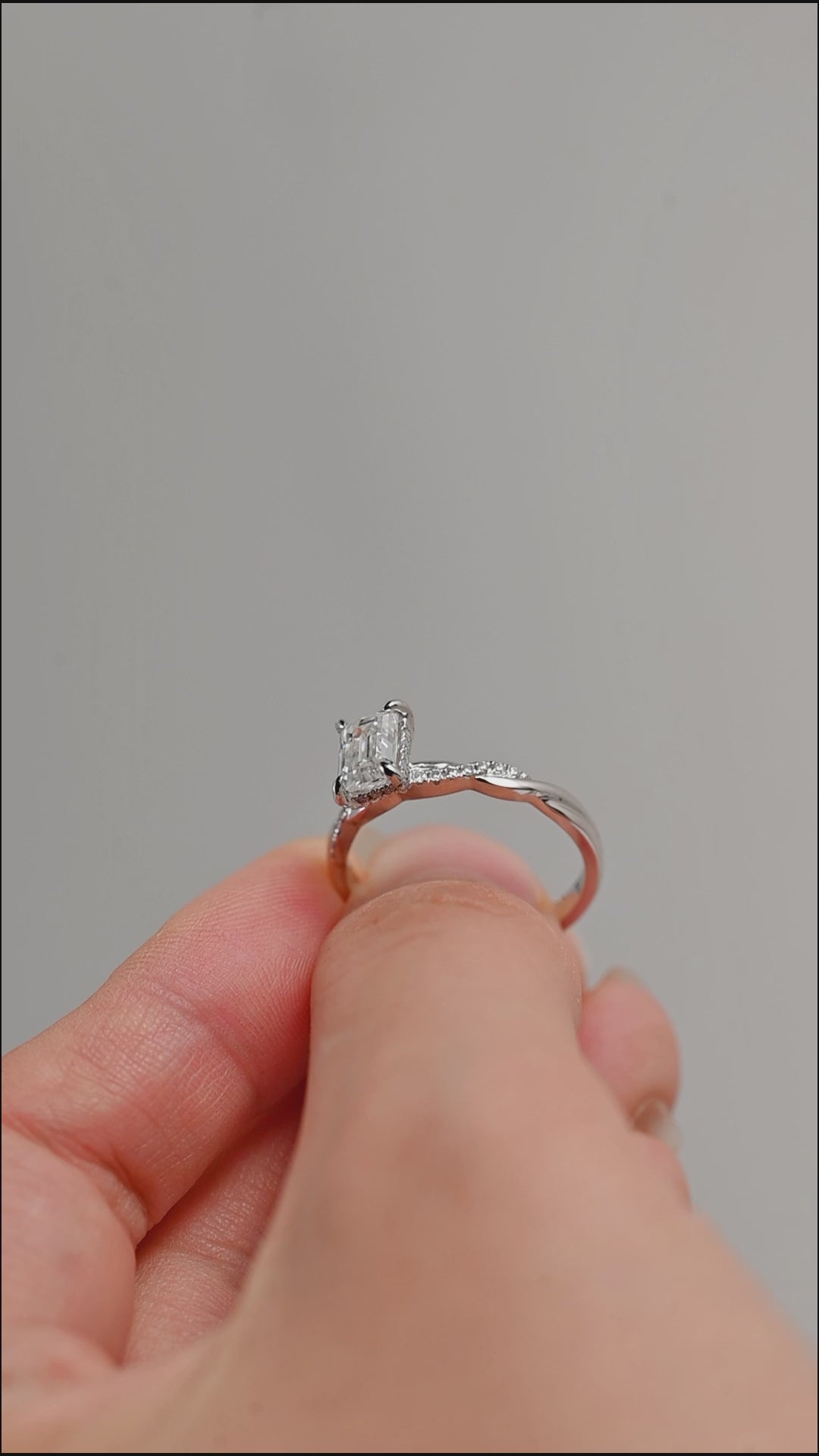 IGI Certified 1-5 Carat Emerald Cut Lab Grown Diamond Ring | D VS1 EX | 14K 18K Gold & Platinum