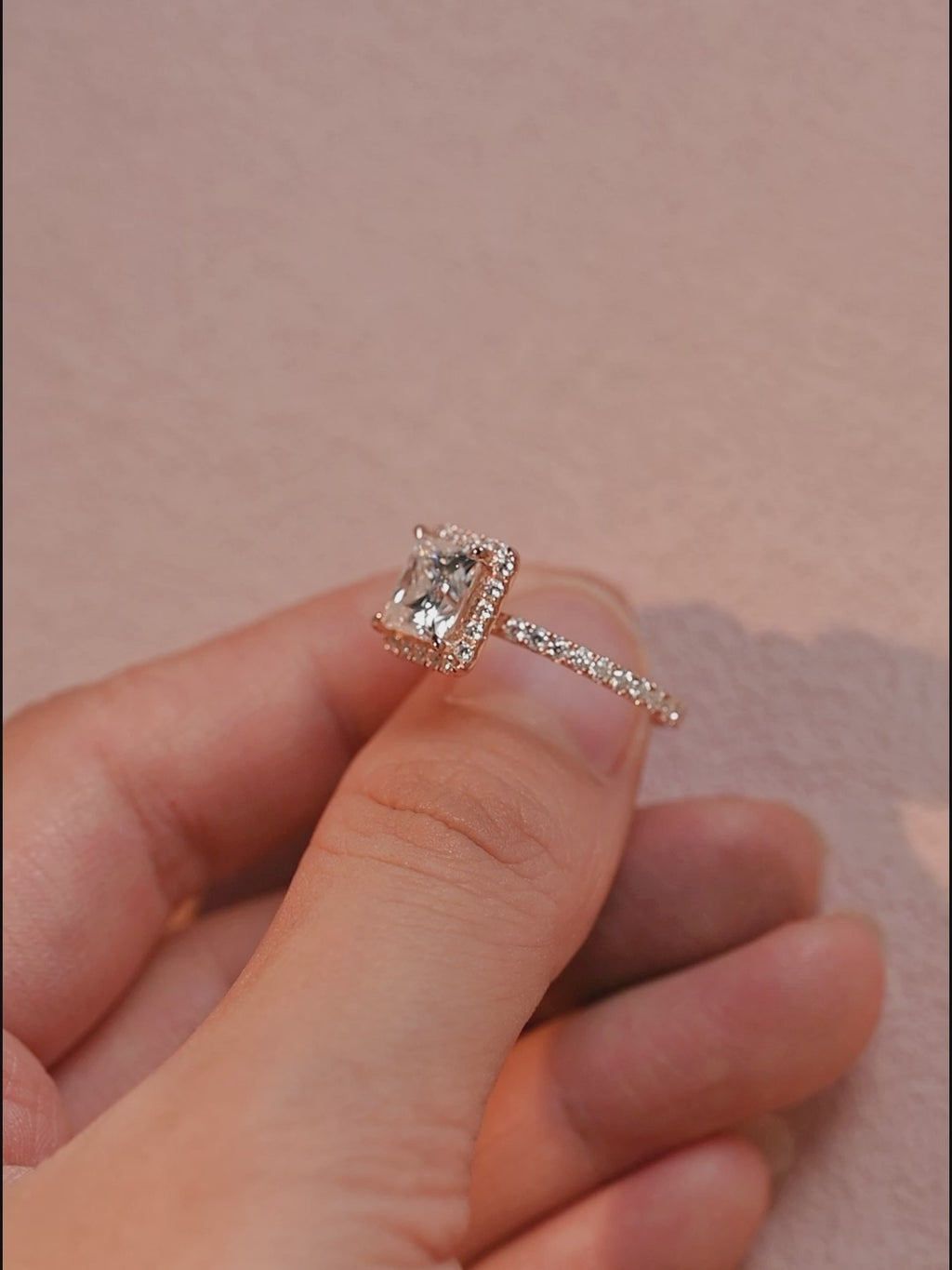 IGI Certified Princess Cut Lab Grown Diamond Ring - 1-5 CT D VS1 - 14K/18K Gold & Platinum