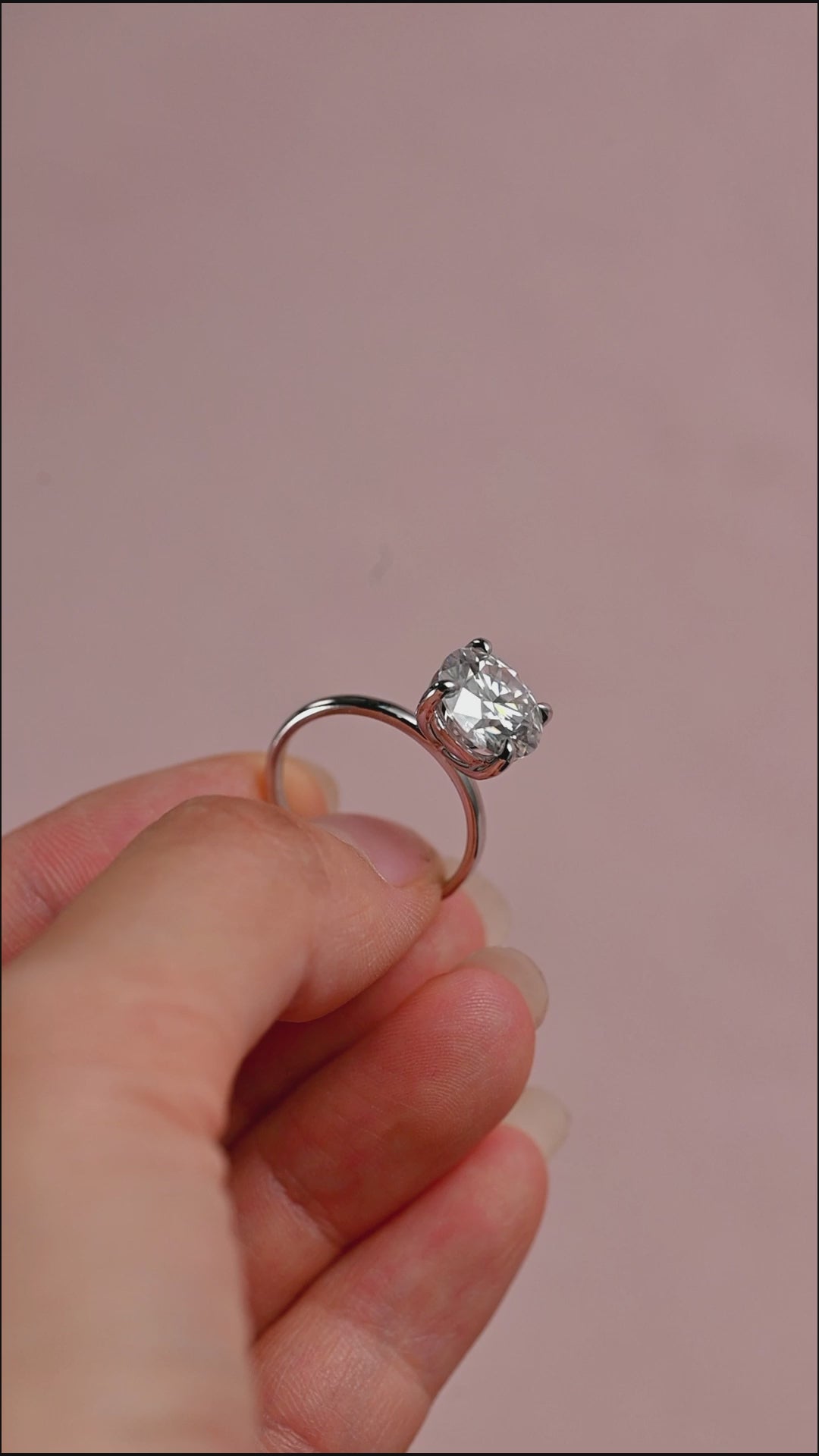 IGI Certified 1-5 Carat Round Brilliant Lab Grown Diamond Ring | D VS1 Ideal Cut | 14K 18K Gold & Platinum