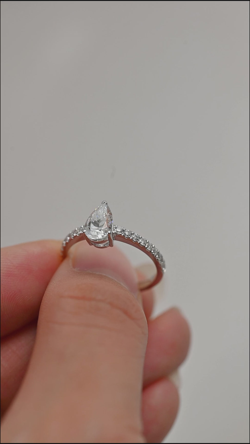 IGI Certified 1-5 Carat Pear Shaped Lab Grown Diamond Ring | D VS1 EX | 14K 18K Gold & Platinum